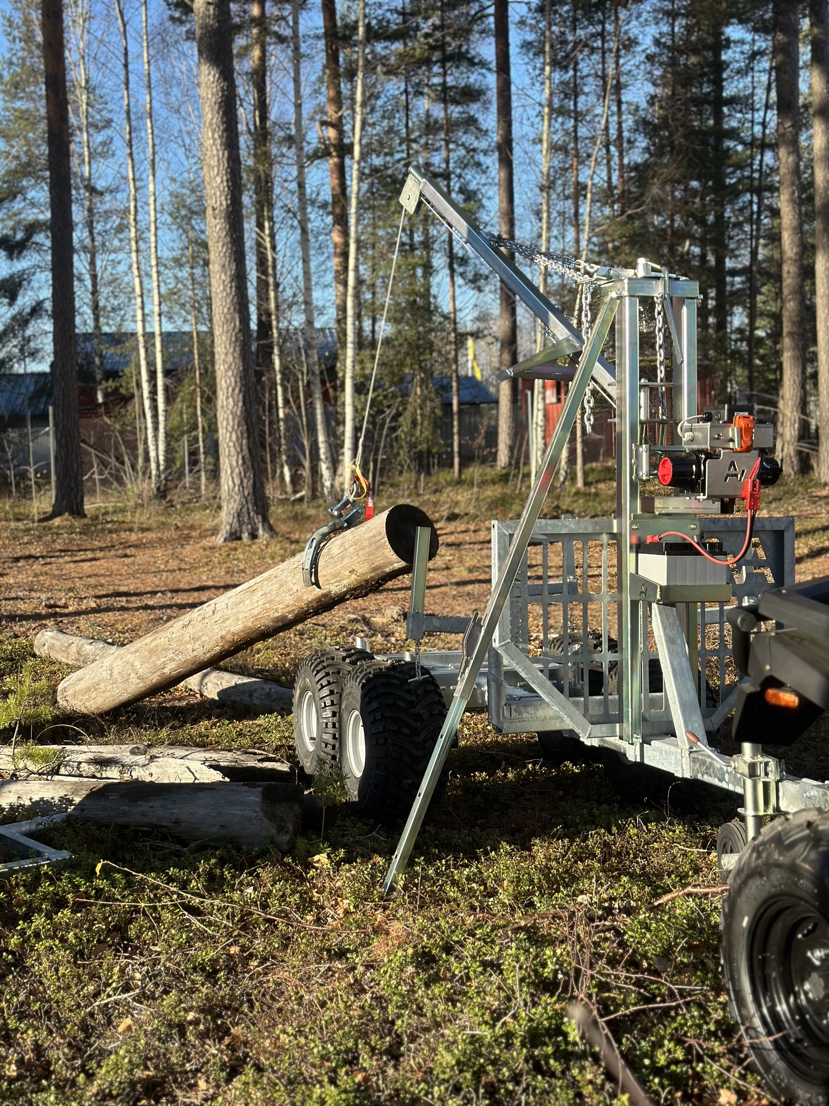 Avestavagnen Woodman Pro, vagn till atv. En enklare atv kranvagn utan hydraulik